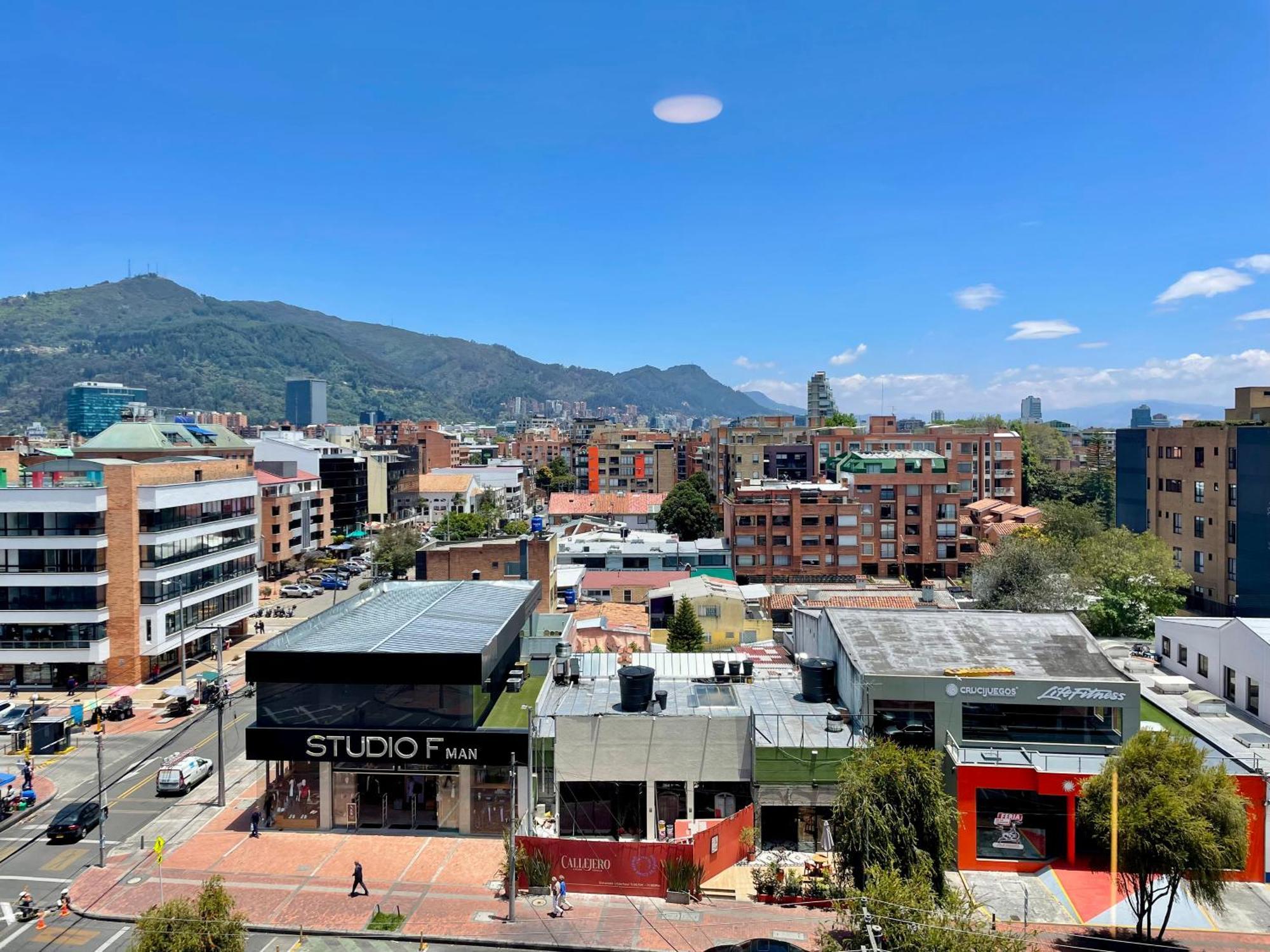 Apart-hotel 122 Plaza
